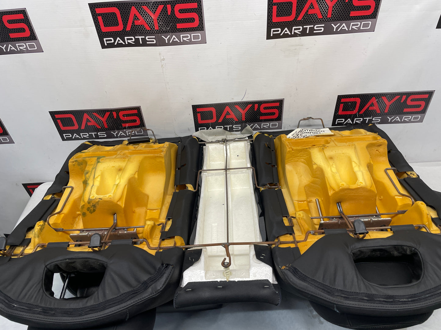 2005 Pontiac GTO Seats Rears Only OEM - Day's Parts Yard