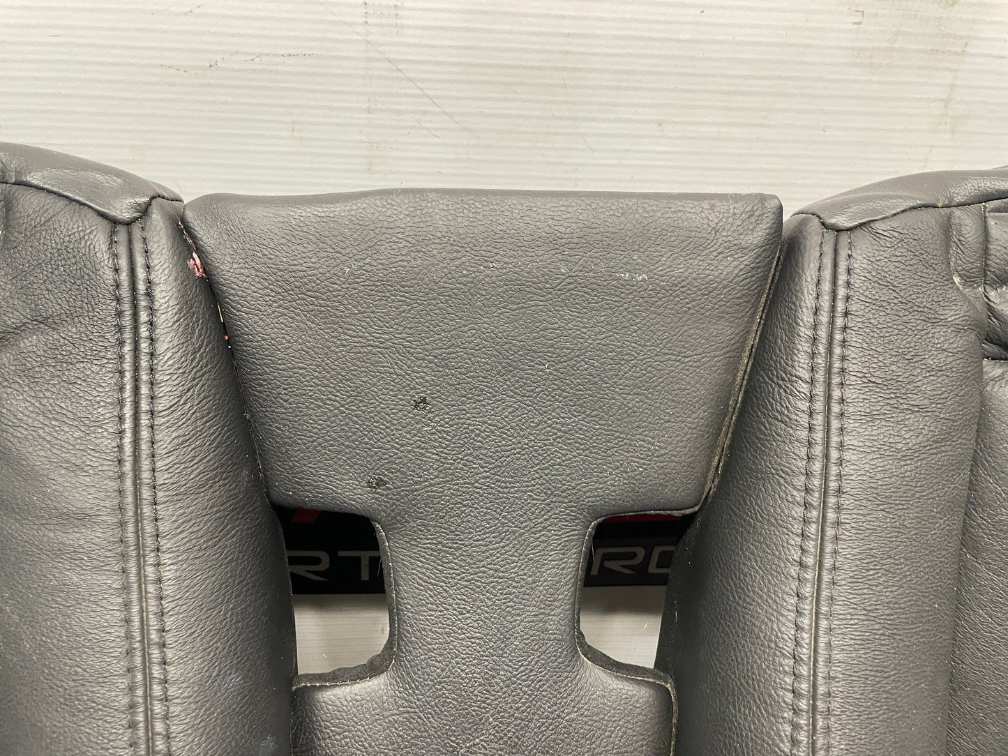 2005 Pontiac GTO Seats Rears Only OEM - Day's Parts Yard