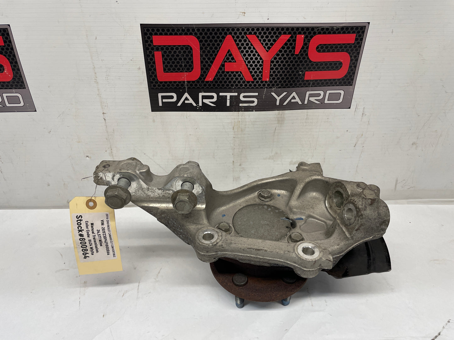 2014 Chevy Camaro ZL1 LH Driver Front Suspension Spindle Knuckle Hub Assembly OEM - Day's Parts Yard