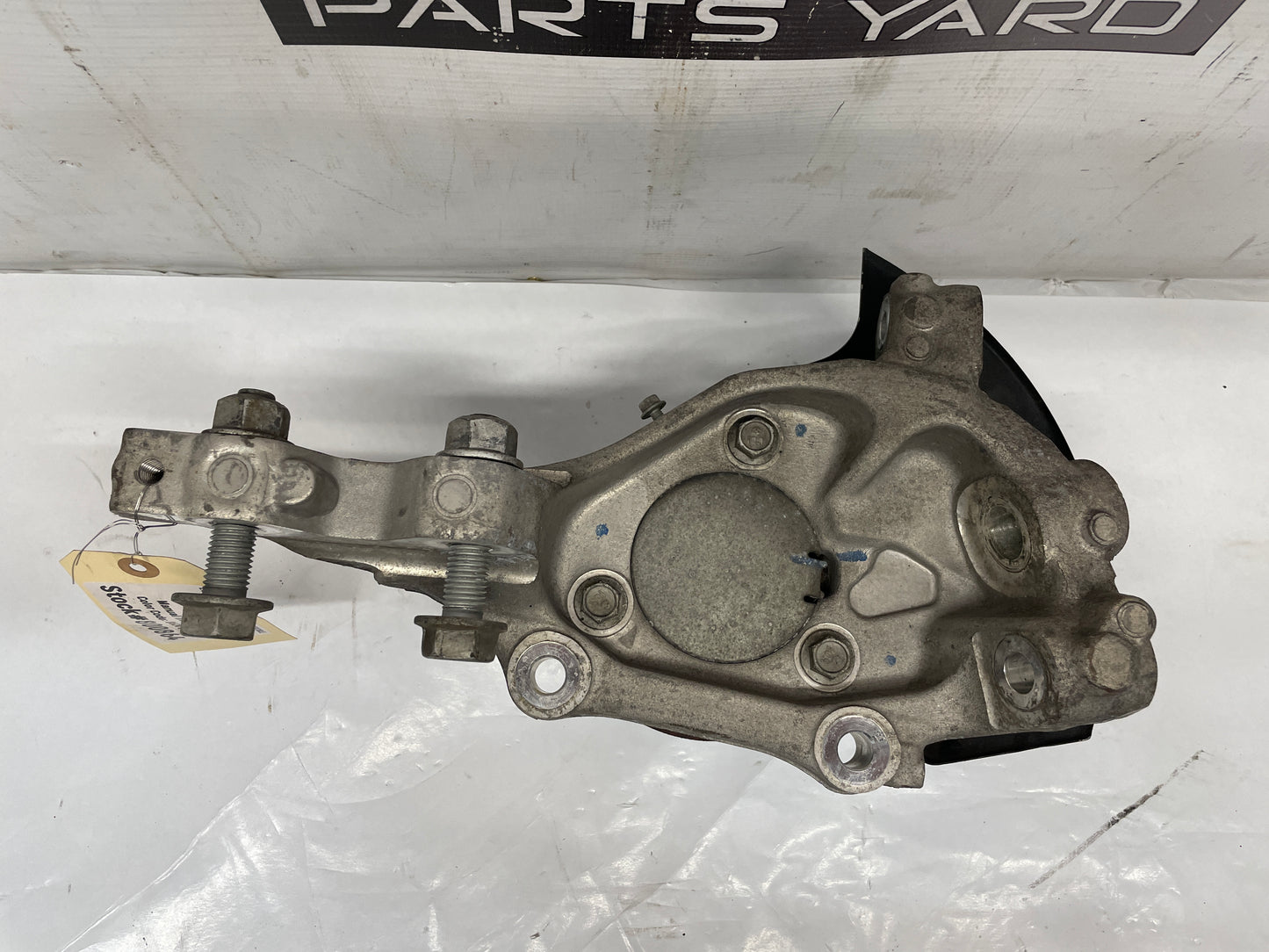 2014 Chevy Camaro ZL1 LH Driver Front Suspension Spindle Knuckle Hub Assembly OEM - Day's Parts Yard