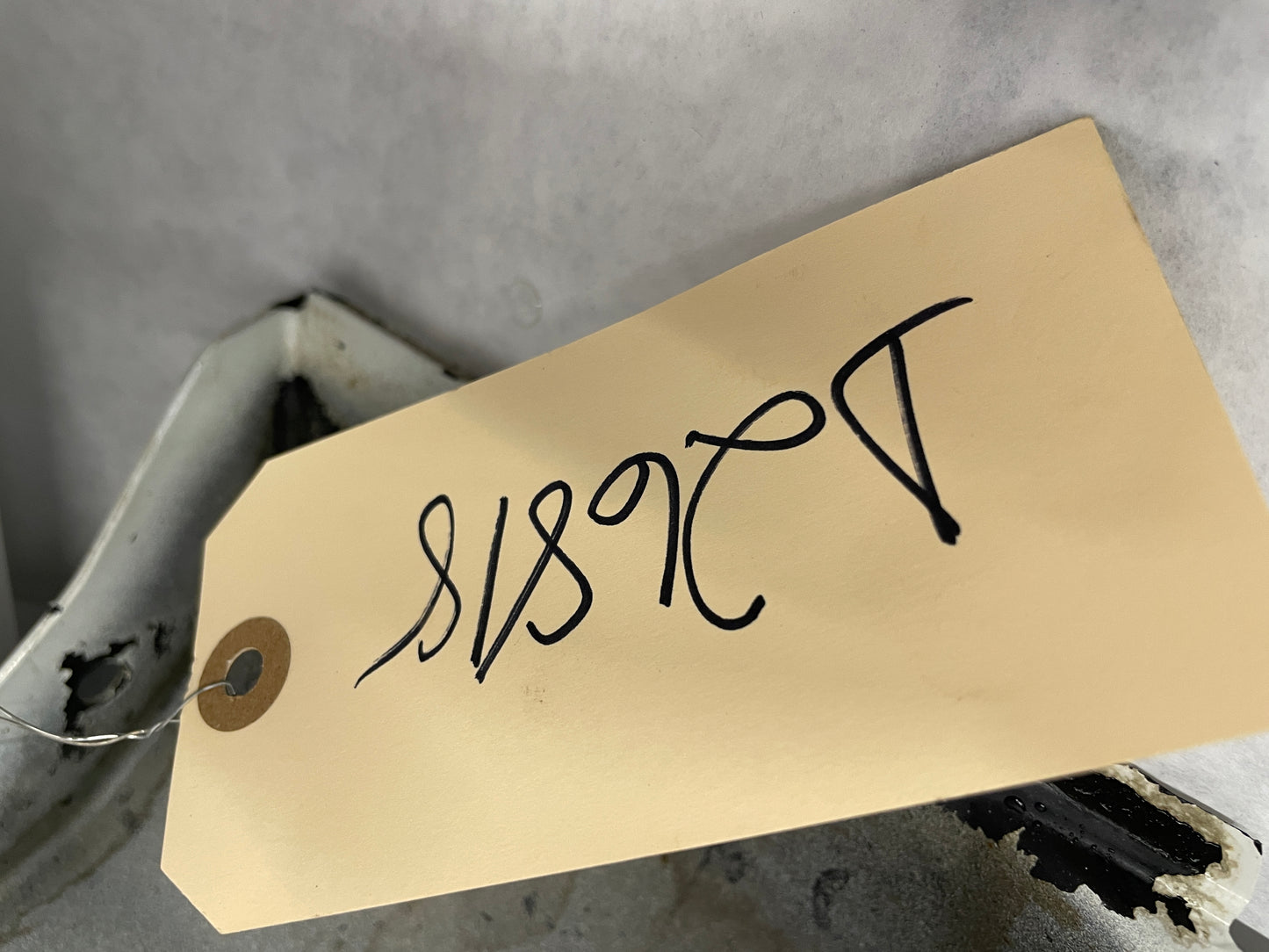 2012 Chevy Caprice PPV LH Driver Rocker Molding Side Skirt Panel Trim White OEM - Day's Parts Yard