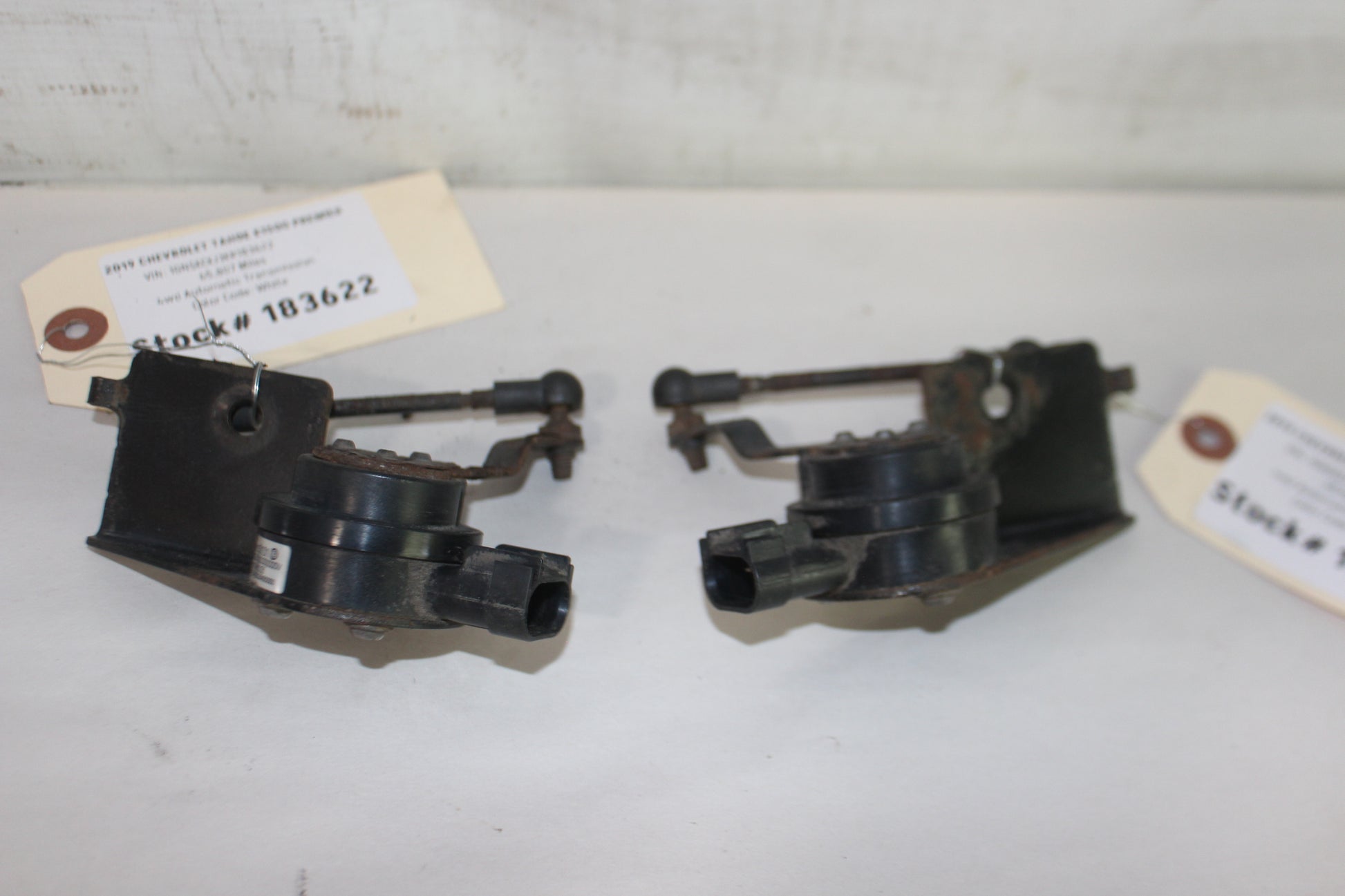 2019 Chevy Tahoe K1500 Premier Rear Ride Leveling Height Sensor OEM - Day's Parts Yard
