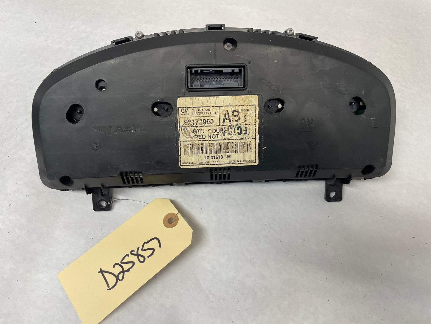 2005 Pontiac GTO Red Gauge Cluster Speedometer OEM - Day's Parts Yard