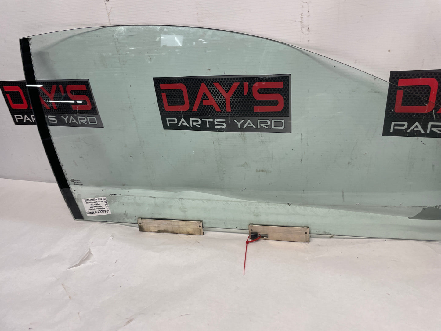 2005 Pontiac GTO RH Passenger Front Door Window Glass OEM - Day's Parts Yard