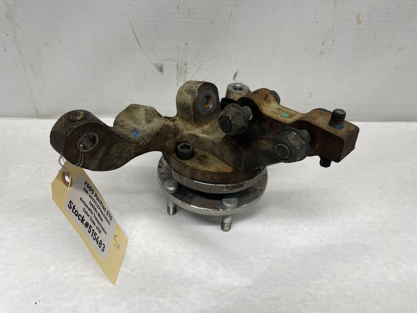 2005 Pontiac GTO RH Passenger Front Suspension Spindle Hub Knuckle Assembly OEM - Day's Parts Yard