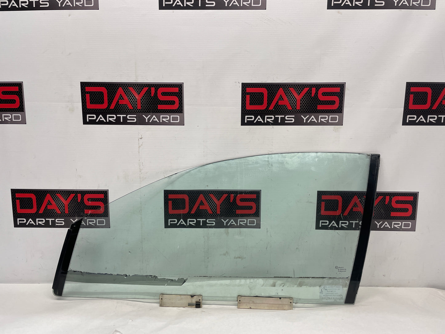 2005 Pontiac GTO LH Driver Front Door Window Glass OEM - Day's Parts Yard