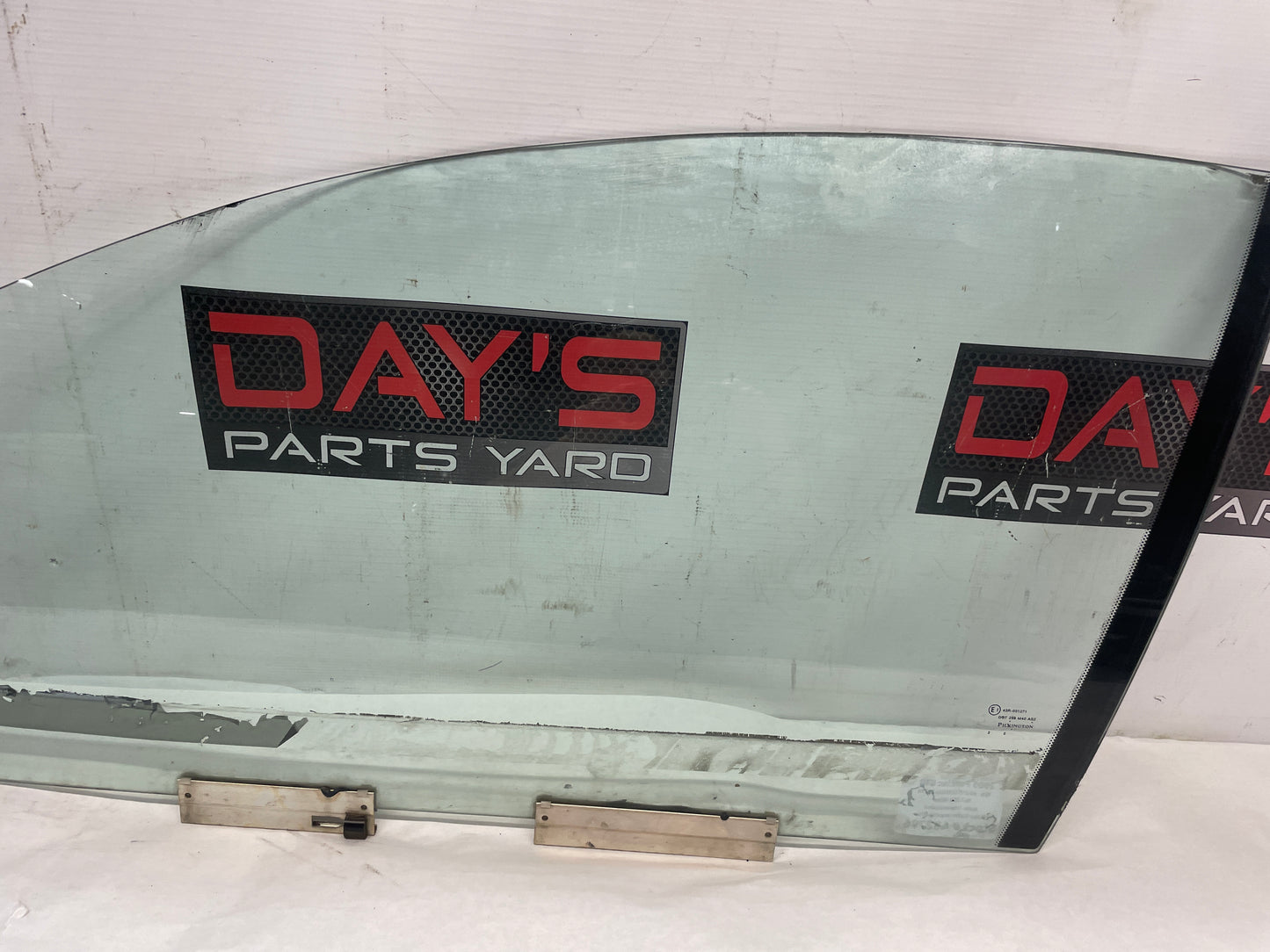 2005 Pontiac GTO LH Driver Front Door Window Glass OEM - Day's Parts Yard