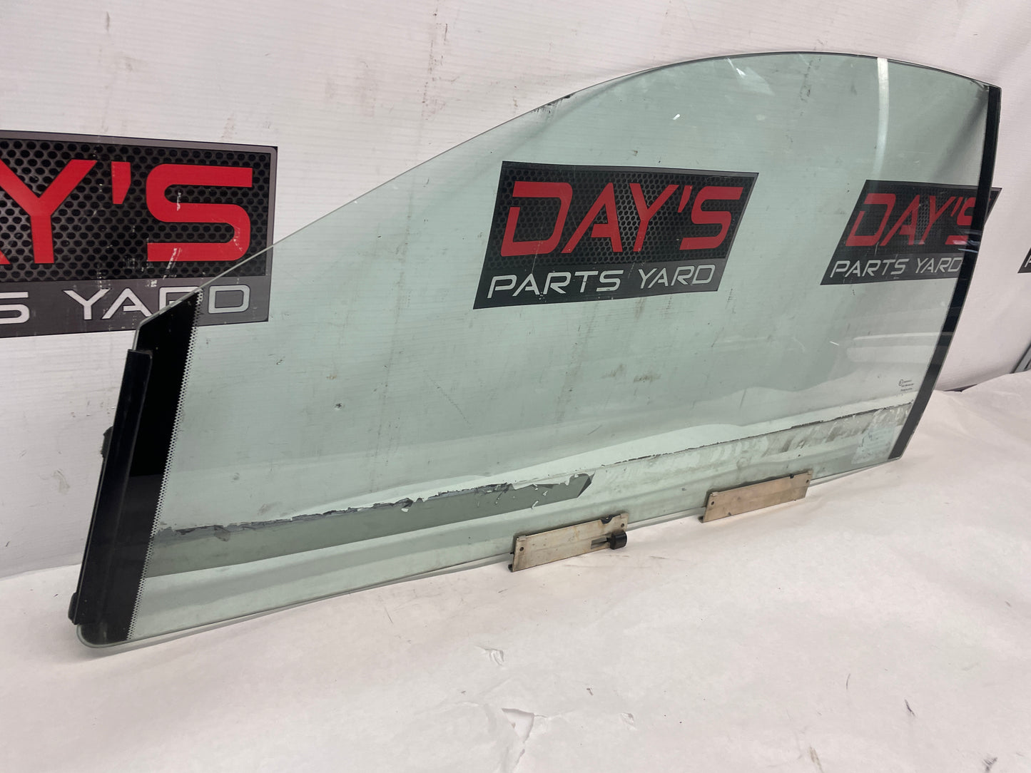 2005 Pontiac GTO LH Driver Front Door Window Glass OEM - Day's Parts Yard