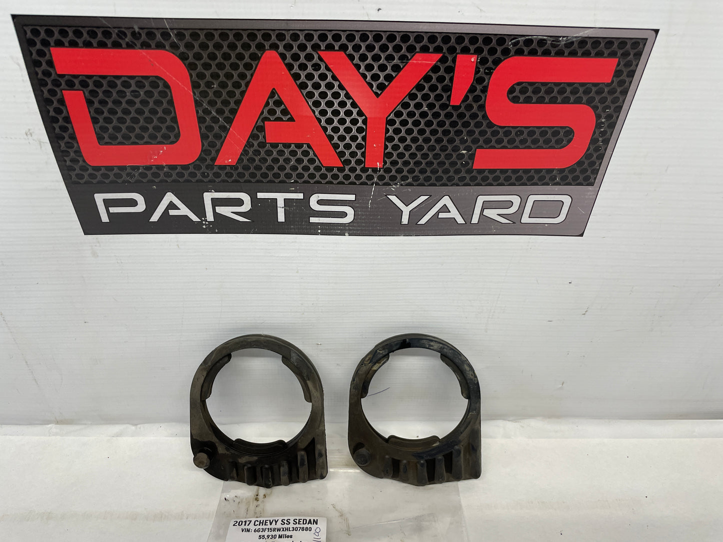 2017 Chevy SS Sedan Rear Suspension Cradle Rubber Isolators OEM - Day's Parts Yard