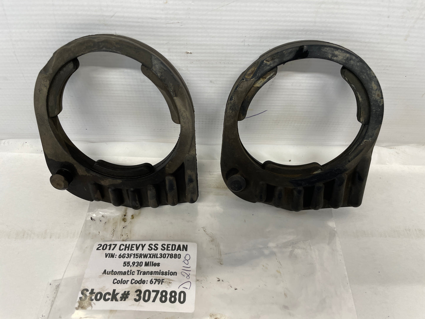 2017 Chevy SS Sedan Rear Suspension Cradle Rubber Isolators OEM - Day's Parts Yard