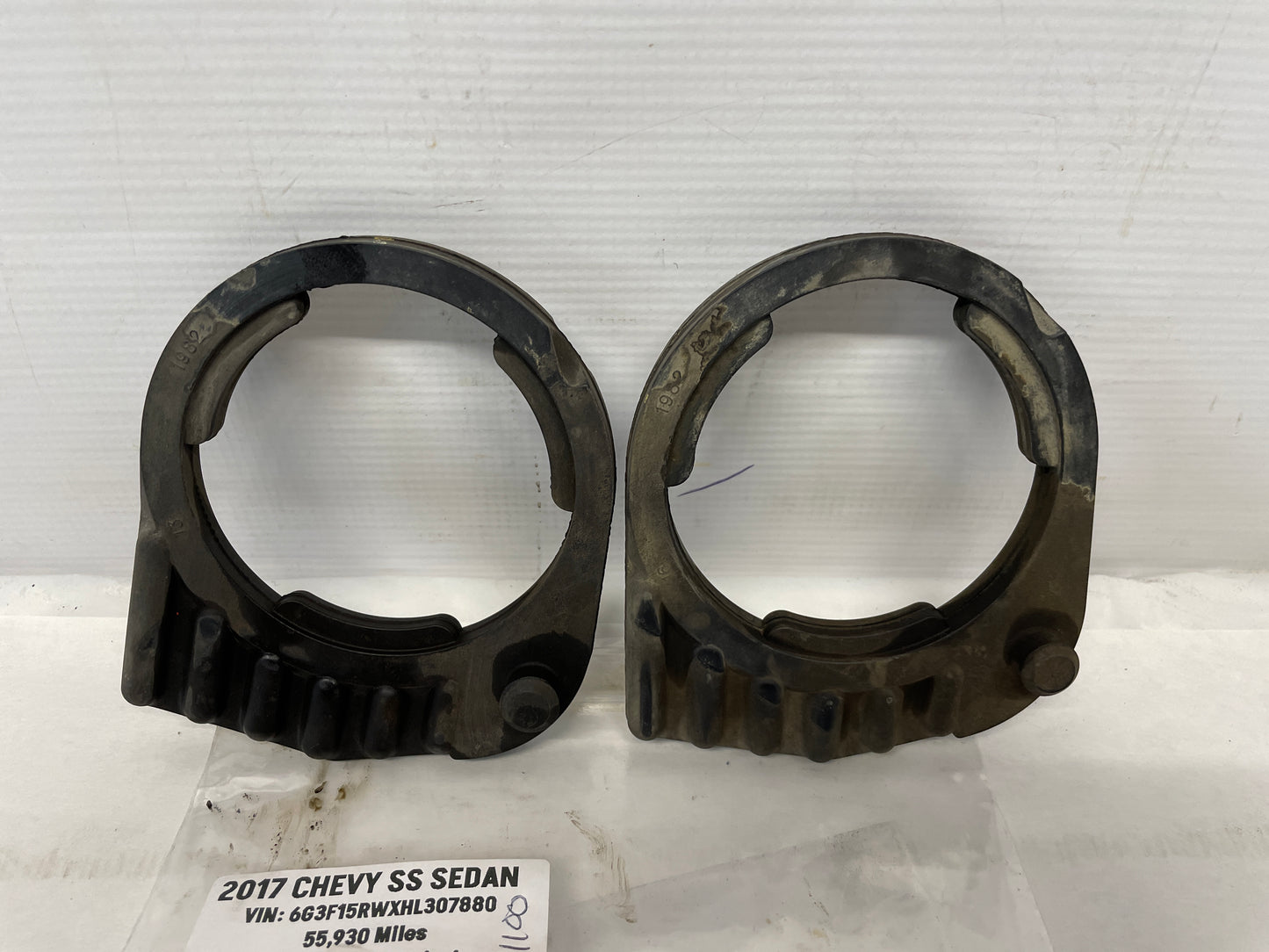 2017 Chevy SS Sedan Rear Suspension Cradle Rubber Isolators OEM - Day's Parts Yard