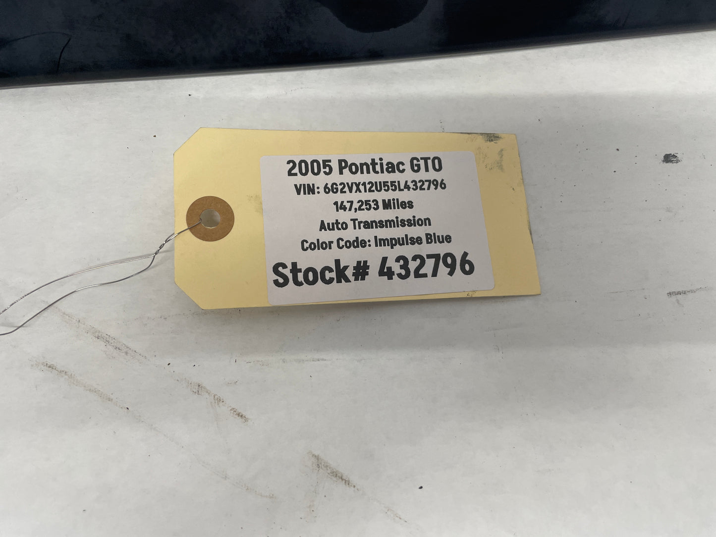 2005 Pontiac GTO LH Driver Exterior B Pillar Window Trim Cover Applique Molding OEM - Day's Parts Yard