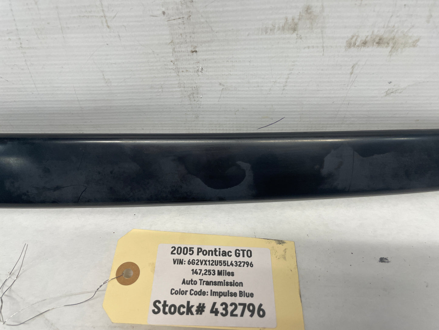 2005 Pontiac GTO LH Driver Exterior B Pillar Window Trim Cover Applique Molding OEM - Day's Parts Yard