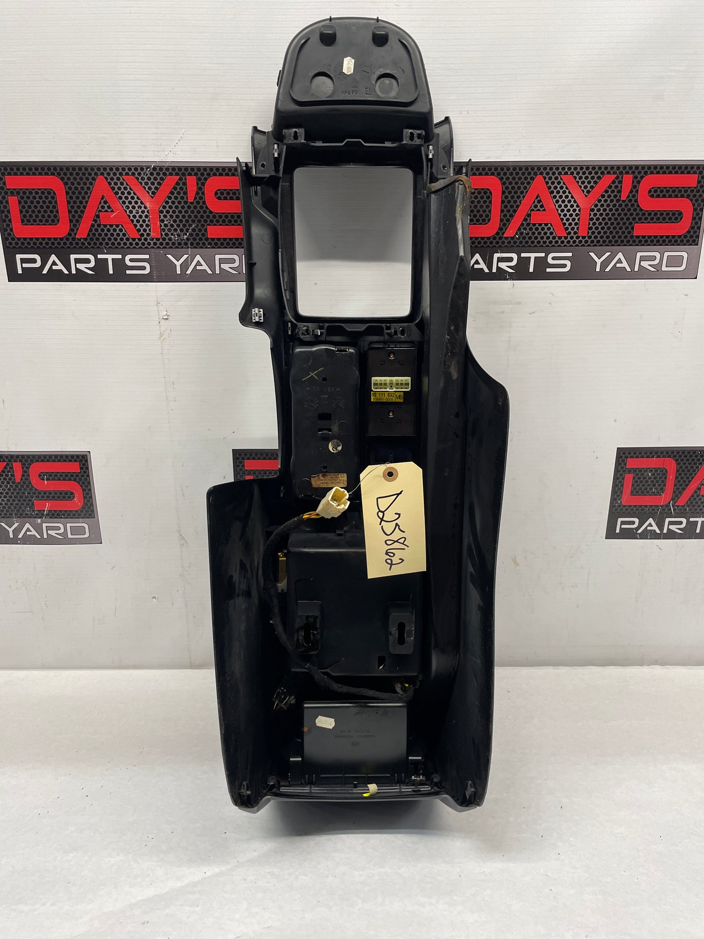 2005 Pontiac GTO Center Console Armrest OEM - Day's Parts Yard