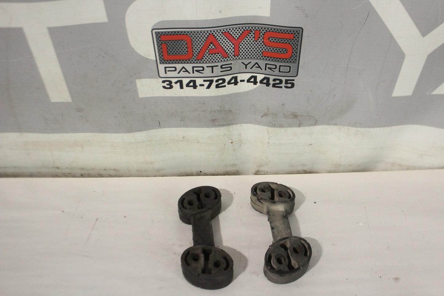 2014 Chevy Camaro SS Camaro SS Exhaust Muffler Rubber Hanger Set OEM - Day's Parts Yard