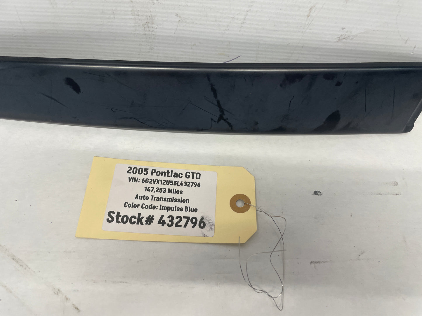 2005 Pontiac GTO RH Passenger Exterior B Pillar Window Trim Cover Applique Molding OEM - Day's Parts Yard