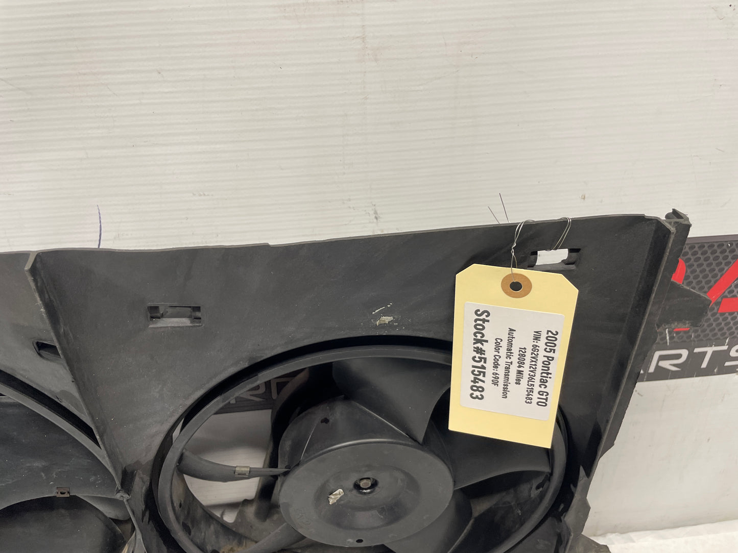 2005 Pontiac GTO Dual Radiator Electric Cooling Fans Shroud Assembly OEM - Day's Parts Yard