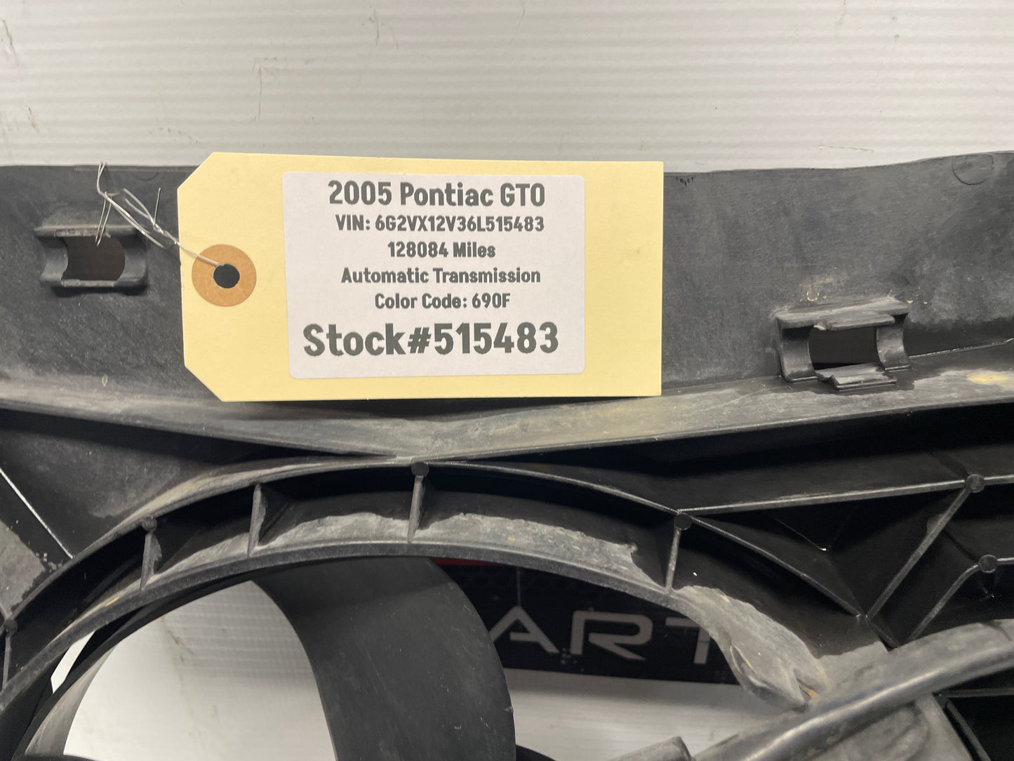 2005 Pontiac GTO Dual Radiator Electric Cooling Fans Shroud Assembly OEM - Day's Parts Yard