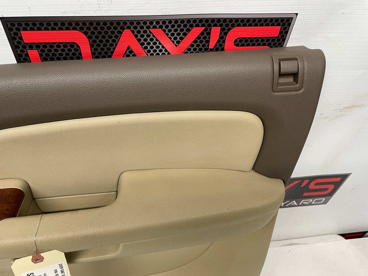 2009 GMC Sierra 2500HD SLT Passenger Front Interior Door Panel Cashmere Tan OEM - Day's Parts Yard