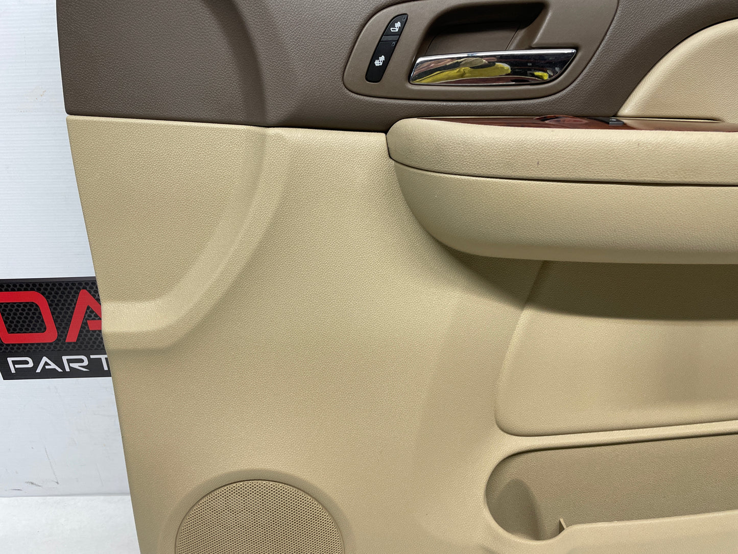 2009 GMC Sierra 2500HD SLT Passenger Front Interior Door Panel Cashmere Tan OEM - Day's Parts Yard