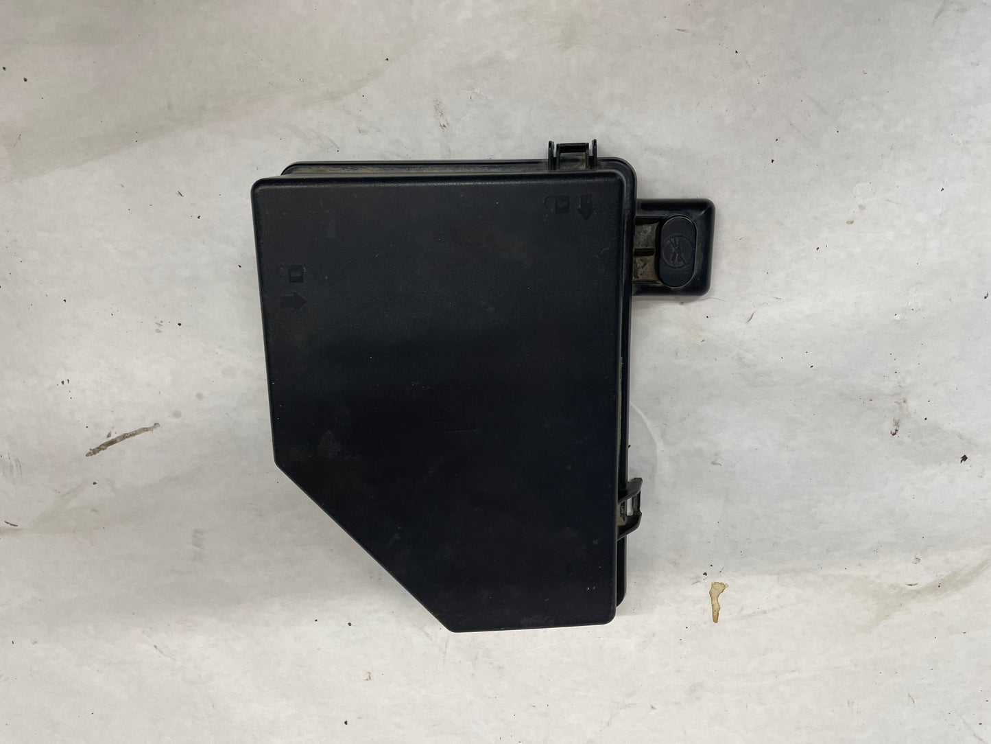 2012 Chevy Caprice PPV Engine Bay Fuse Relay Box Block OEM