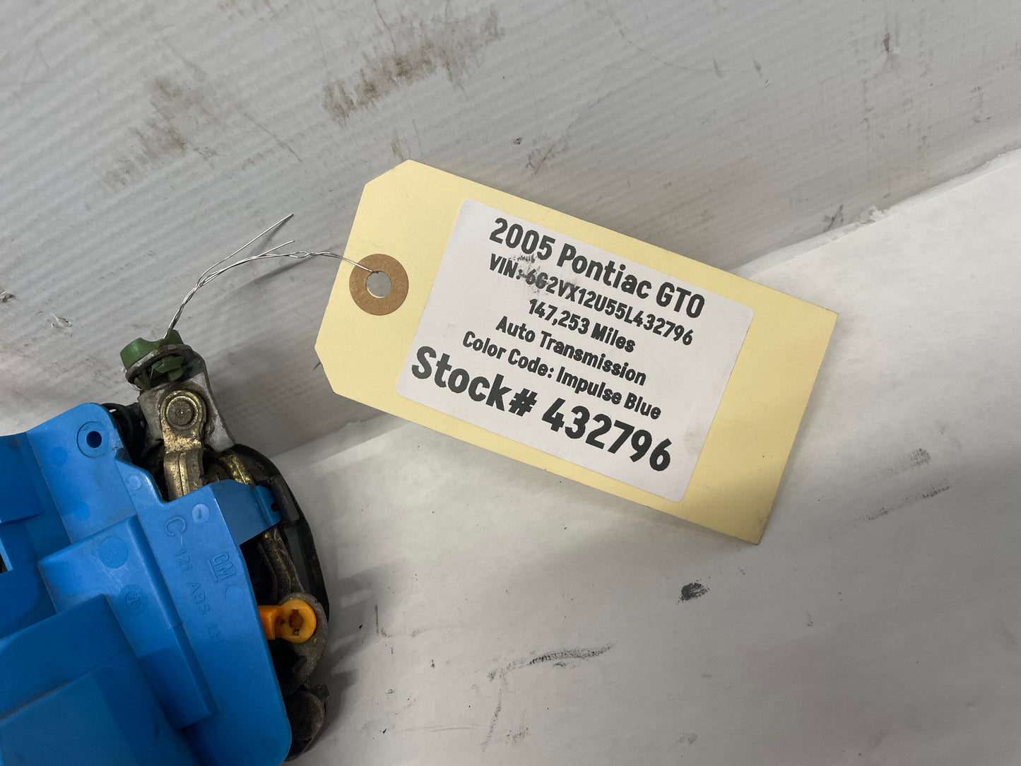 2005 Pontiac GTO LH Driver Door Lock Actuator Assembly OEM - Day's Parts Yard