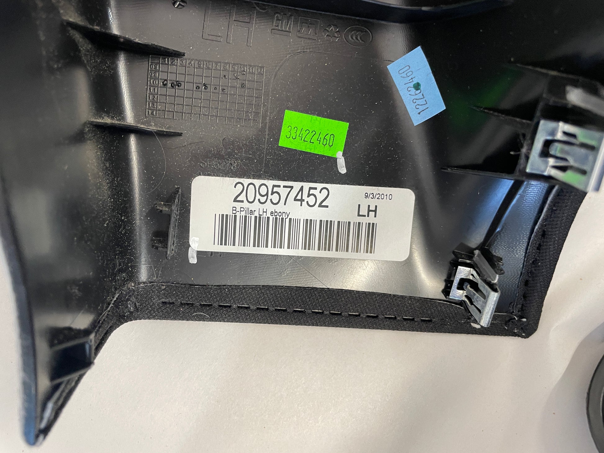 2011 Cadillac CTS-V Coupe RH & LH Black Interior B Pillar Upper Trim Panel OEM - Day's Parts Yard