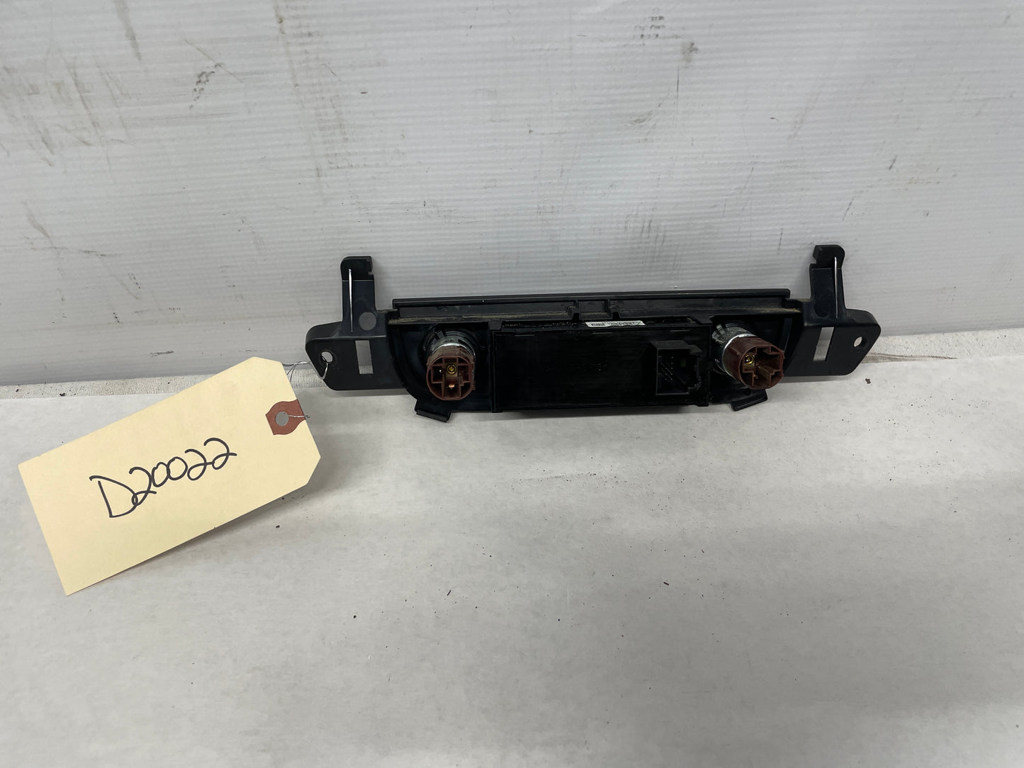 2009 GMC Sierra 2500HD SLT Traction Park Power Pedal Control Switch OEM - Day's Parts Yard