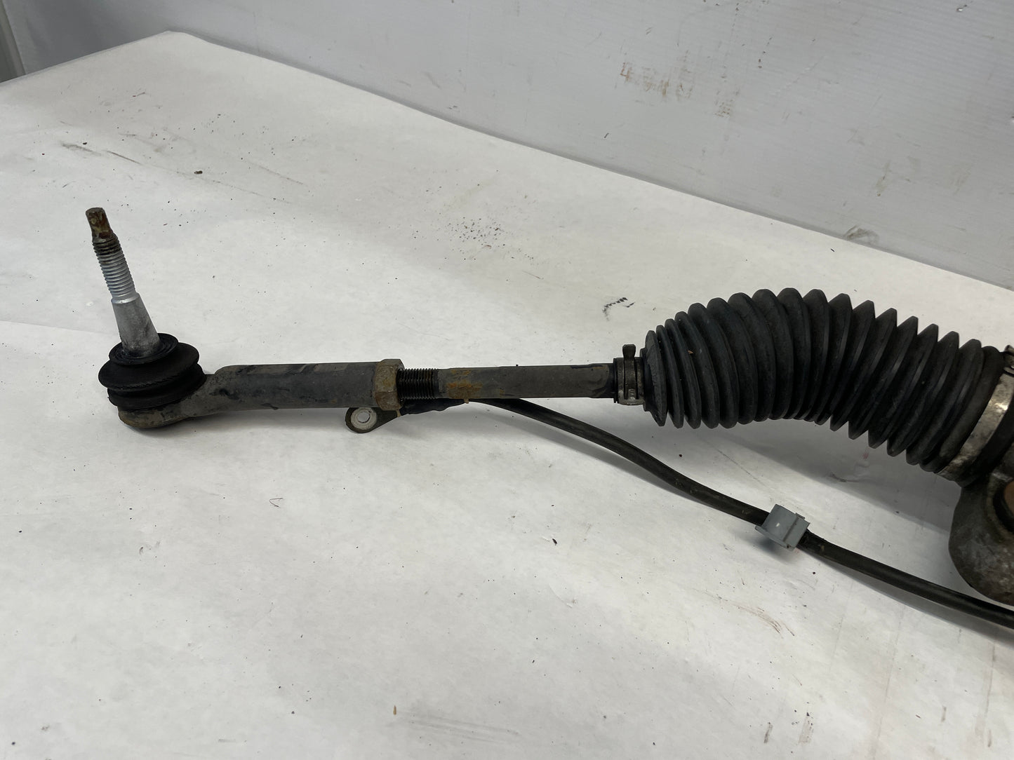 2015 Chevy Camaro SS 1LE Electric Power Steering Rack and Pinion OEM - Day's Parts Yard