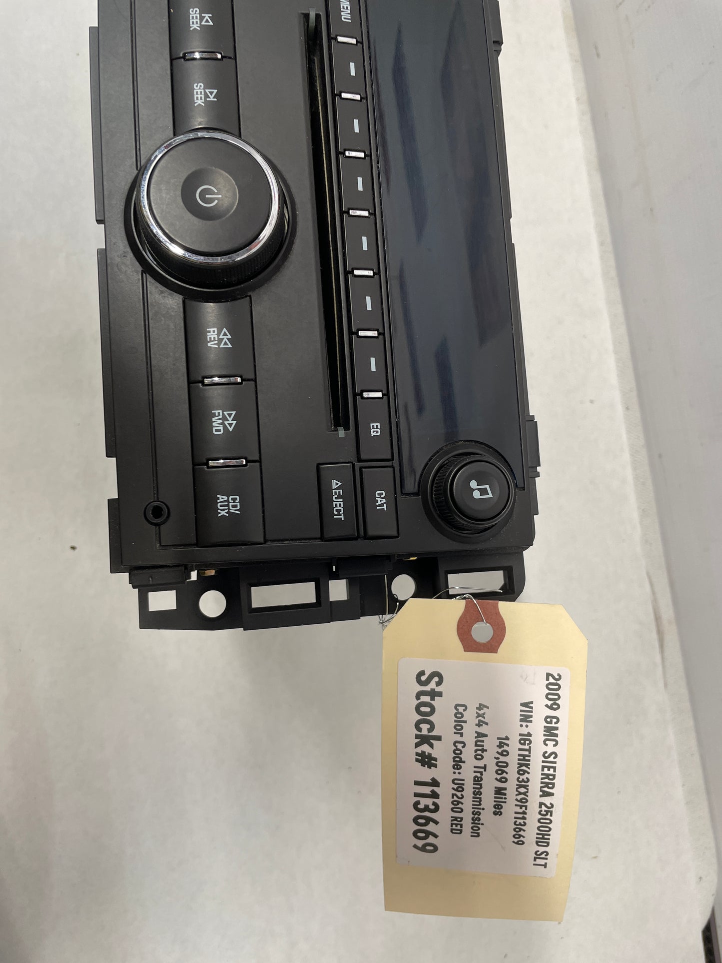 2009 GMC Sierra 2500HD SLT Radio Stereo Receiver AM FM CD Player OEM - Day's Parts Yard