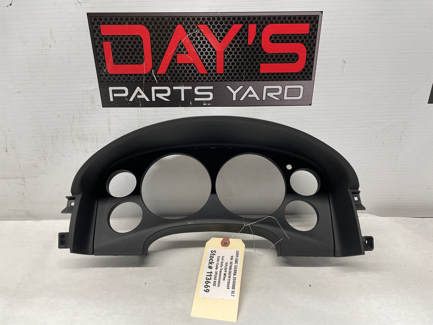 2009 GMC Sierra 2500HD SLT Instrument Speedometer Cluster Trim Bezel OEM - Day's Parts Yard