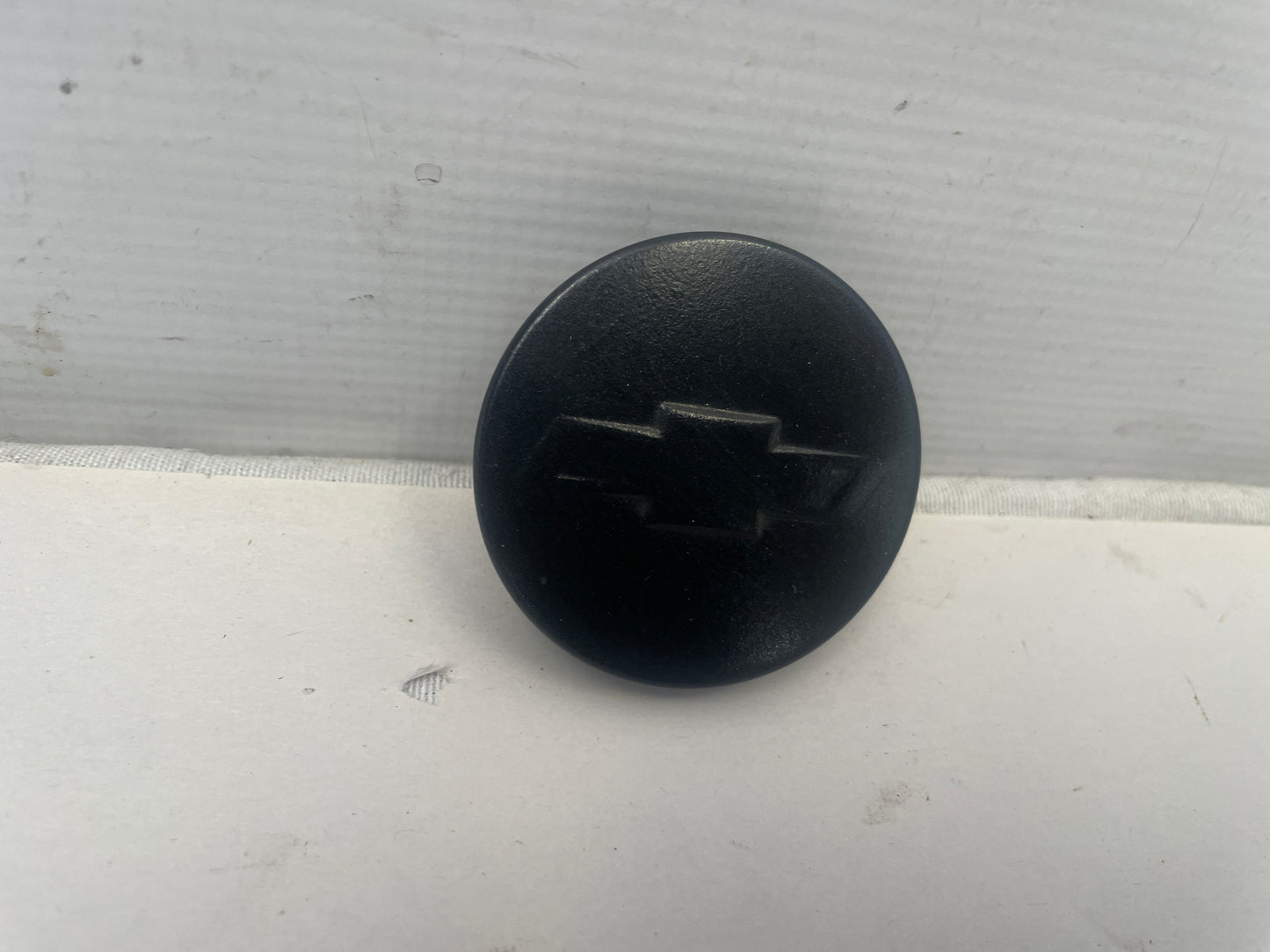 2010 Chevy Camaro SS Wheel Center Cap OEM - Day's Parts Yard