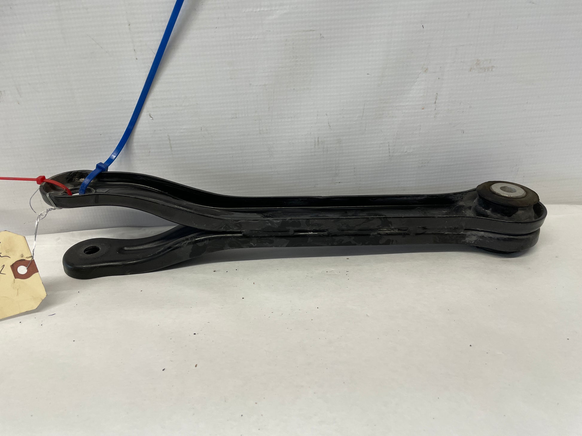 2017 Chevy SS Sedan RH Passenger Rear Trailing Drag Control Arm Link OEM - Day's Parts Yard
