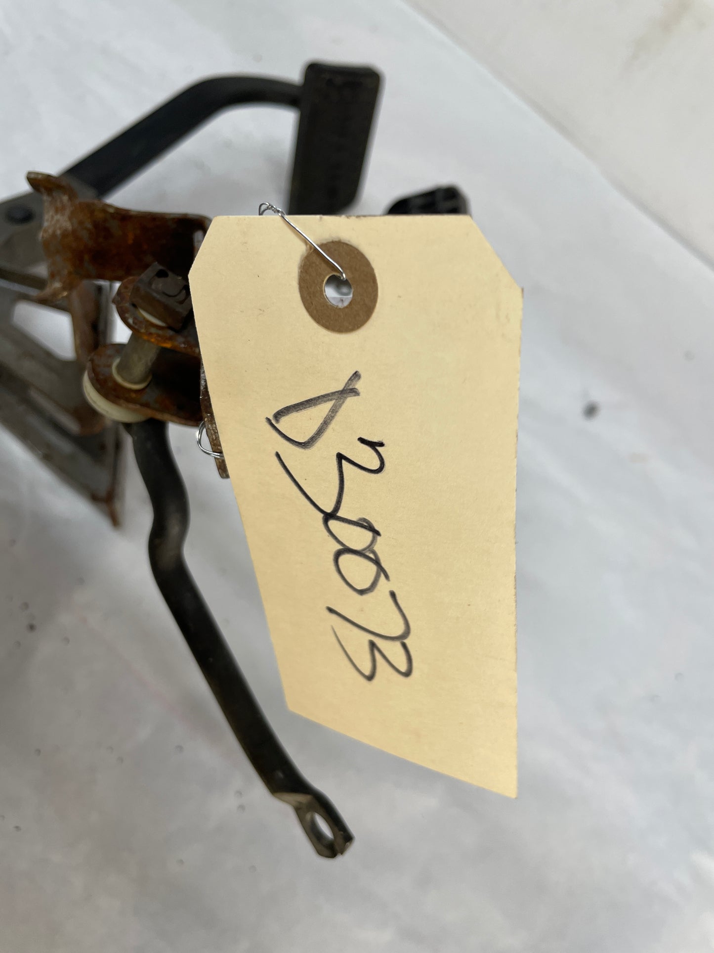 2001 Pontiac Trans AM WS6 Automatic Accelerator Gas Brake Pedal Assembly OEM - Day's Parts Yard