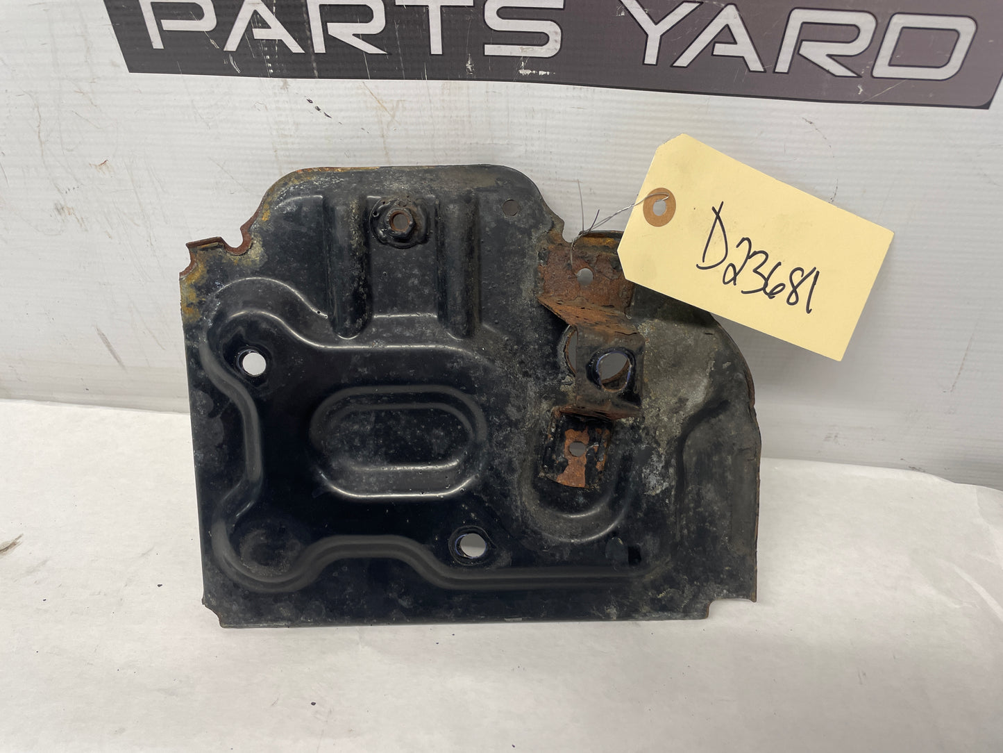 2005 Pontiac GTO Battery Tray OEM - Day's Parts Yard