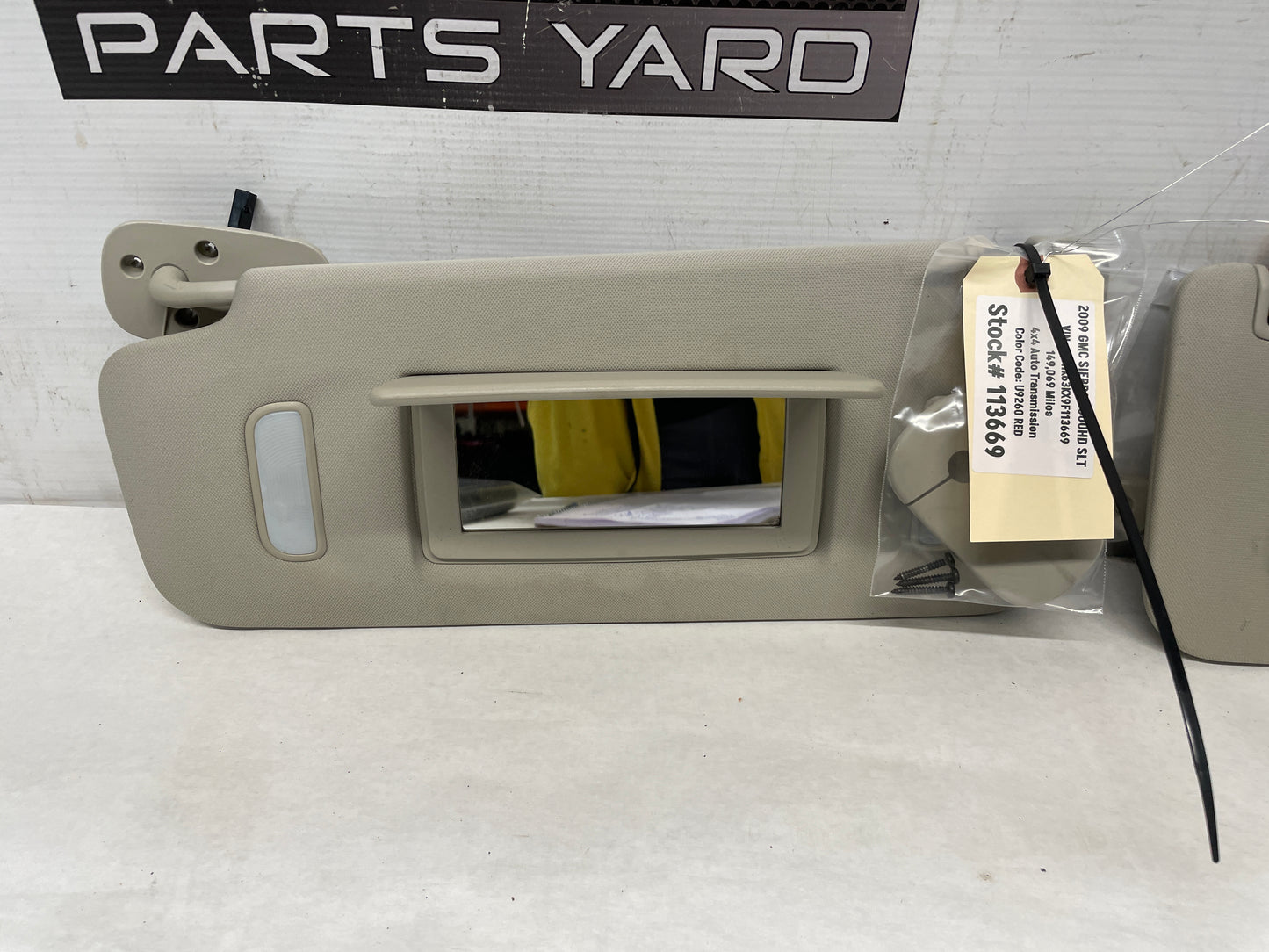 2009 GMC Sierra 2500HD SLT RH & LH Sunvisor Sun Visor w/ Clips OEM - Day's Parts Yard