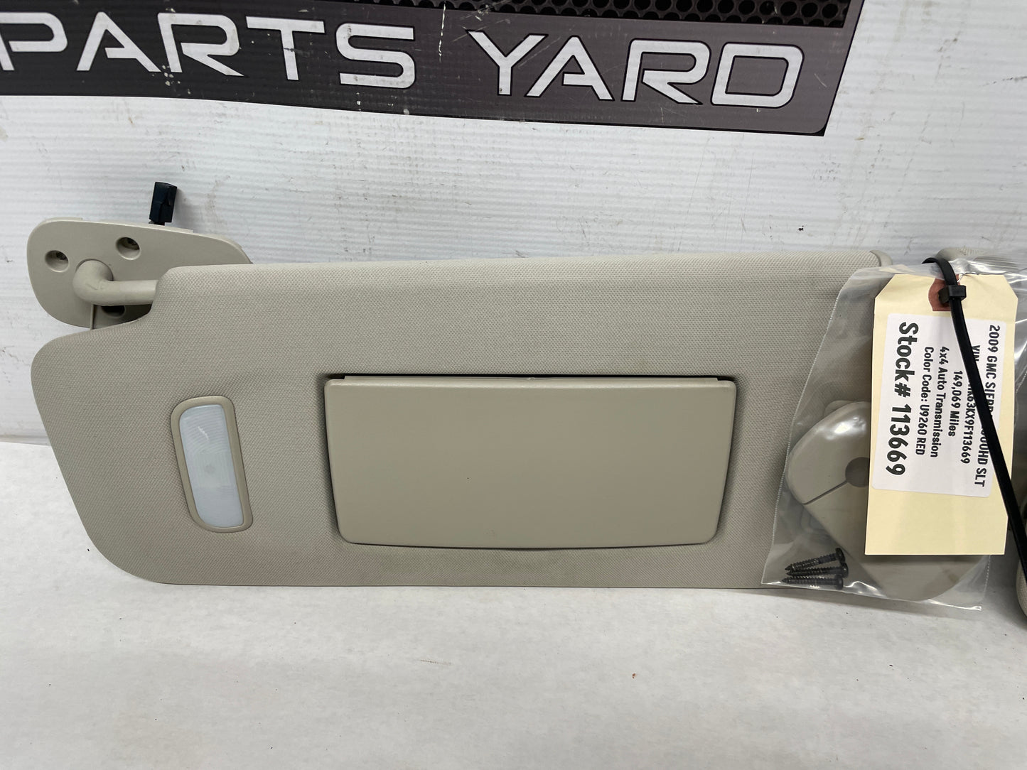 2009 GMC Sierra 2500HD SLT RH & LH Sunvisor Sun Visor w/ Clips OEM - Day's Parts Yard