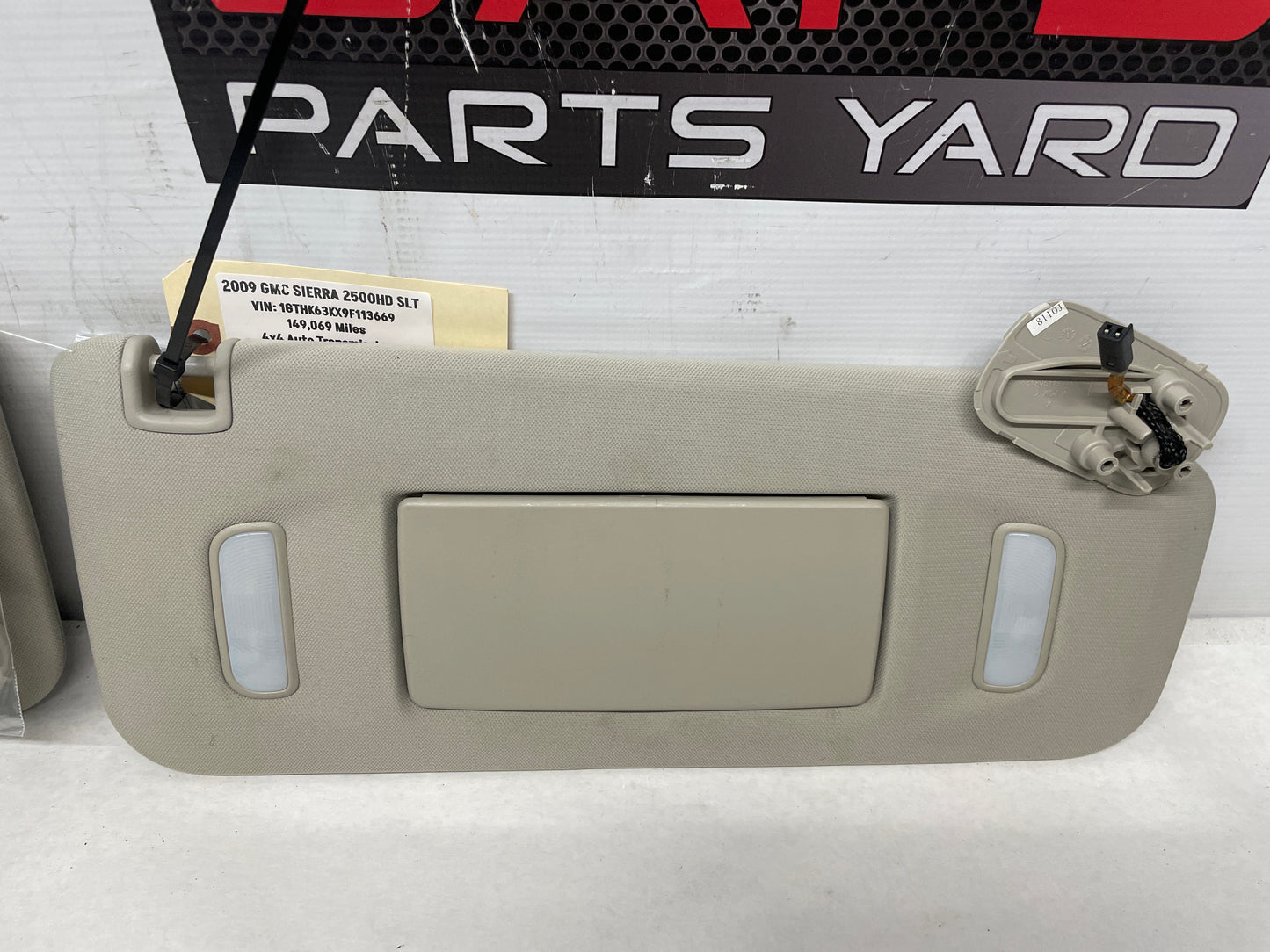 2009 GMC Sierra 2500HD SLT RH & LH Sunvisor Sun Visor w/ Clips OEM - Day's Parts Yard