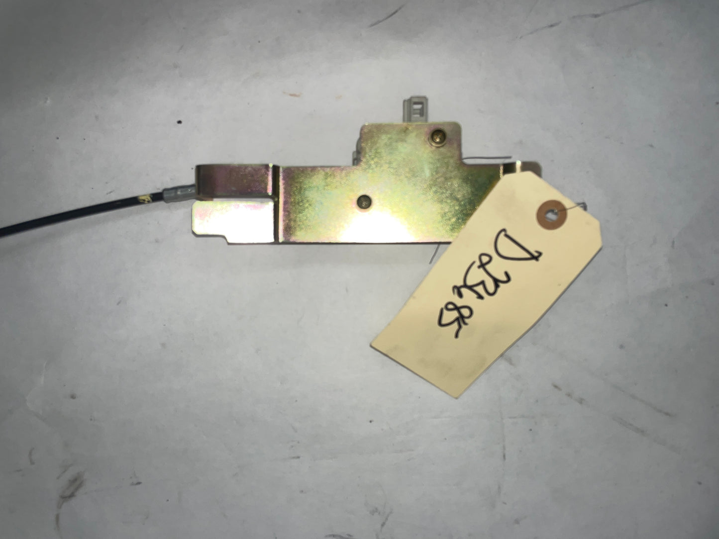 2005 Pontiac GTO Fuel Gas Door Lock Actuator w/ Cable OEM - Day's Parts Yard