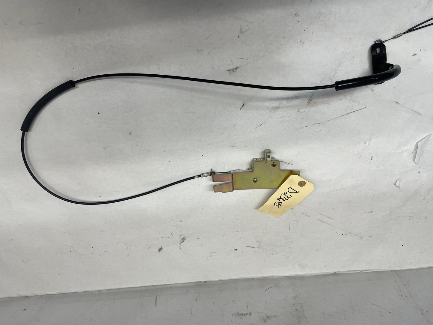 2005 Pontiac GTO Fuel Gas Door Lock Actuator w/ Cable OEM - Day's Parts Yard