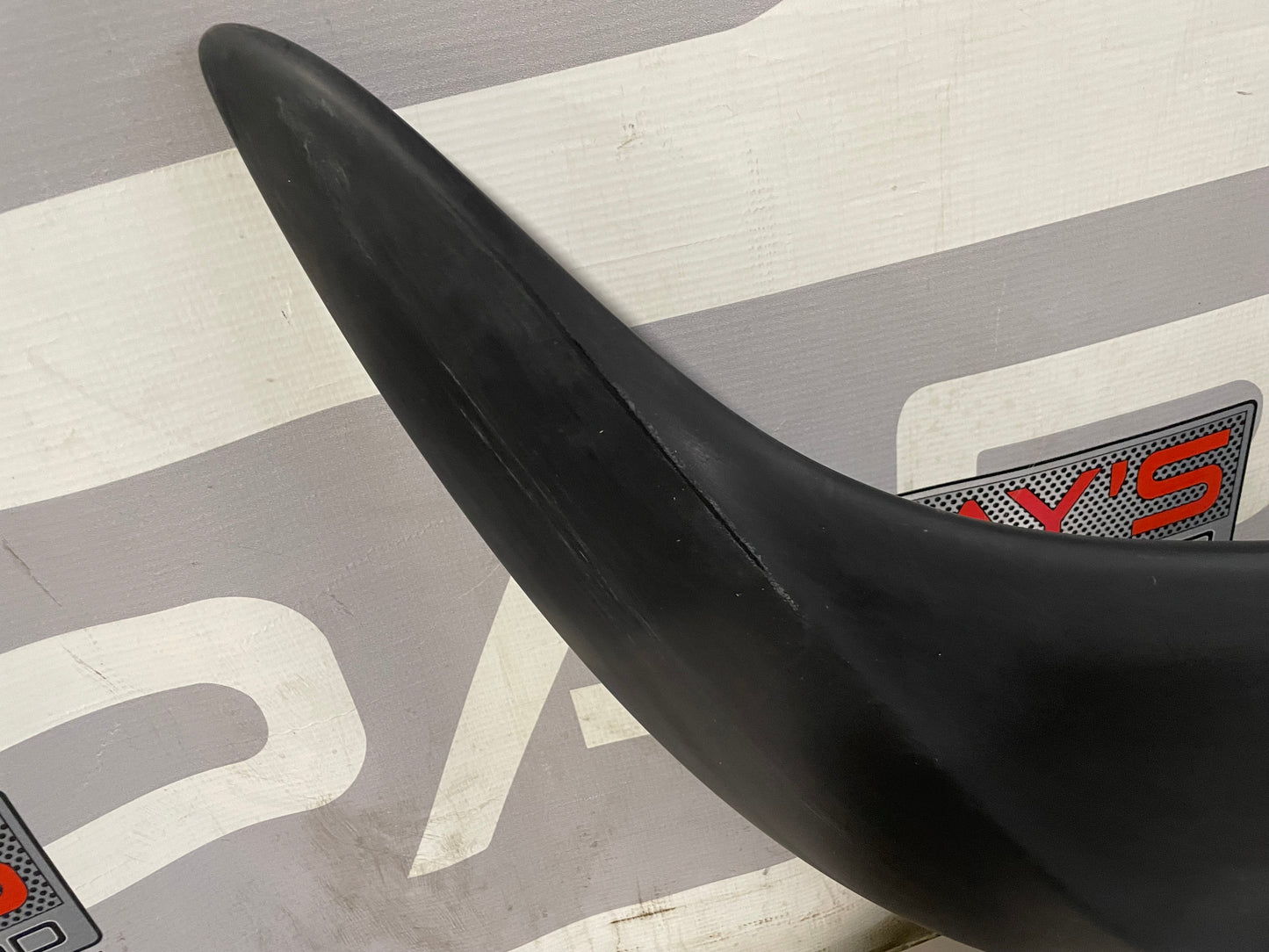 2005 Pontiac GTO Trunk Deck Lid Spoiler Wing OEM - Day's Parts Yard