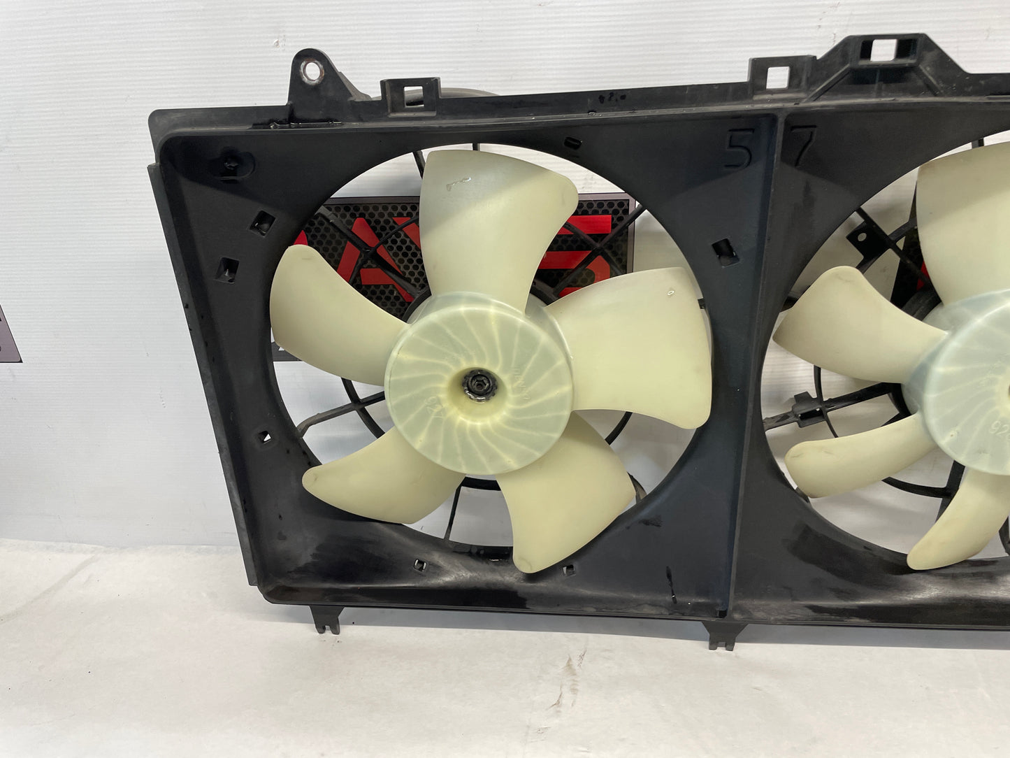 2015 Chevy Camaro SS 1LE Dual Radiator Cooling Fans Assembly OEM - Day's Parts Yard