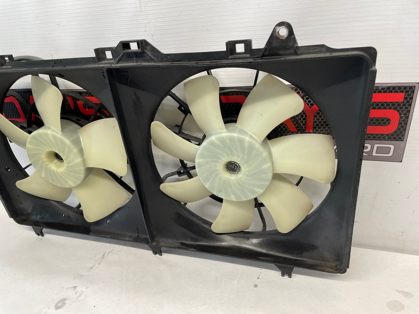 2015 Chevy Camaro SS 1LE Dual Radiator Cooling Fans Assembly OEM - Day's Parts Yard