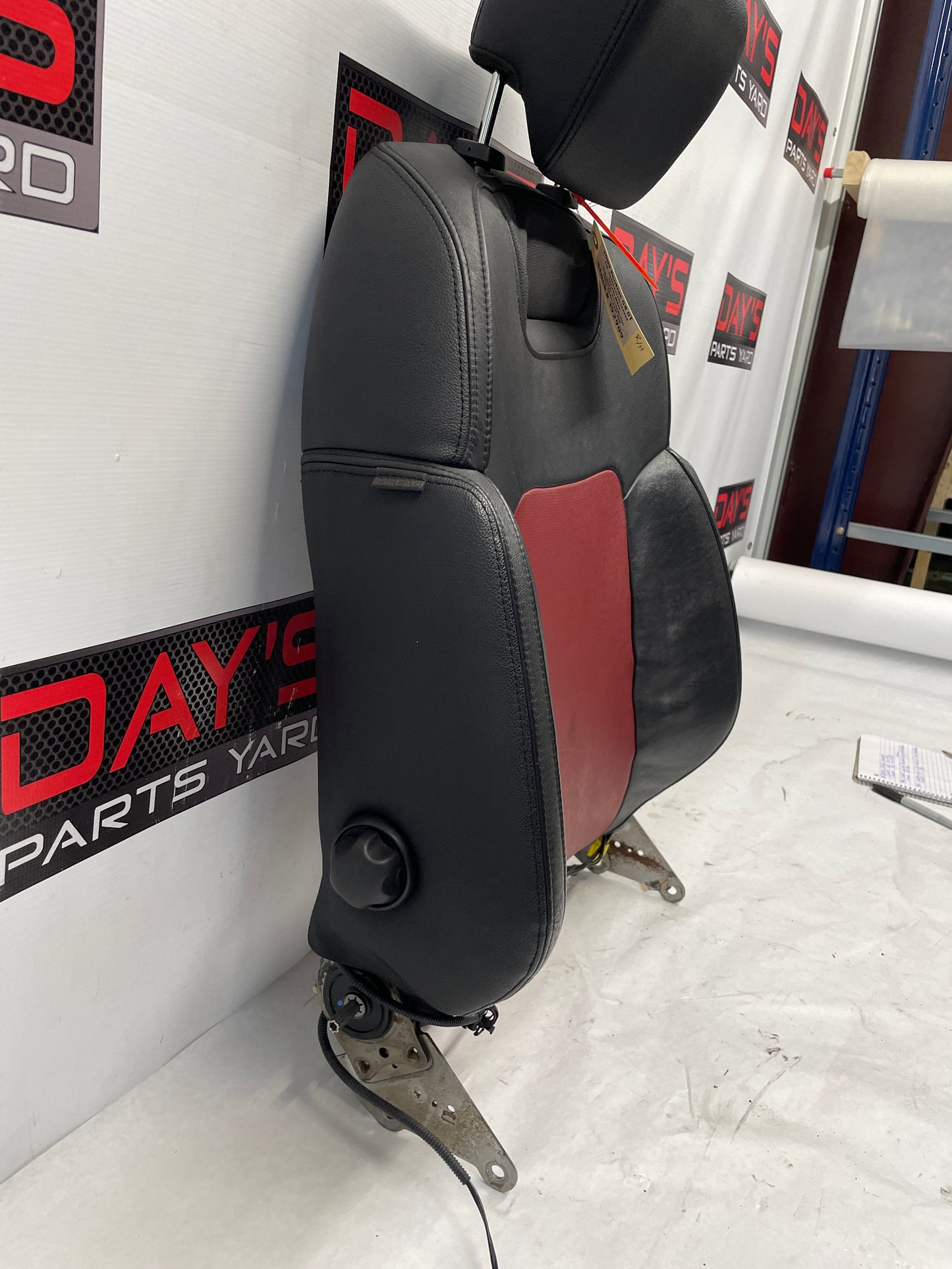 2009 Pontiac G8 GT RH Passenger Front Seat Top Cushion Frame Cover Red & Black Leather OEM