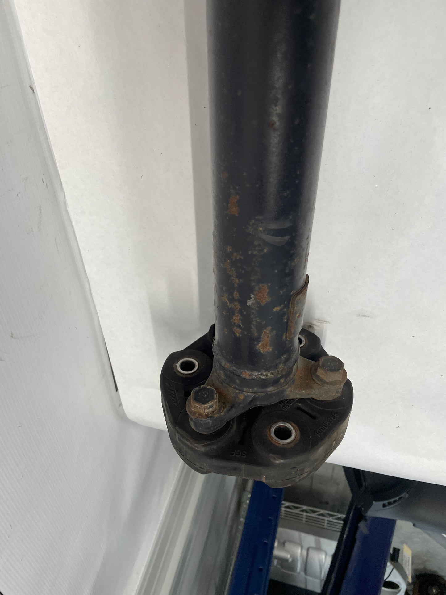 2013 Chevy Caprice Drive Shaft Driveshaft Driveline Propeller Shaft OEM - Day's Parts Yard