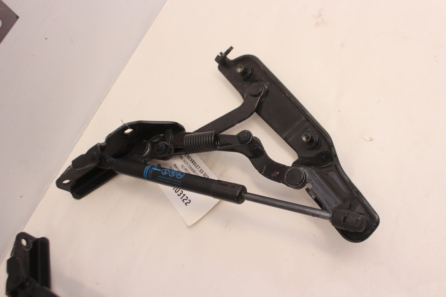 2015 Chevy SS Sedan RH & LH Trunk Hinges OEM - Day's Parts Yard