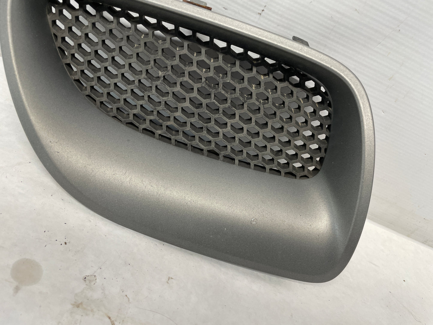 2006 Pontiac GTO SAP Front Bumper Grilles Grills OEM