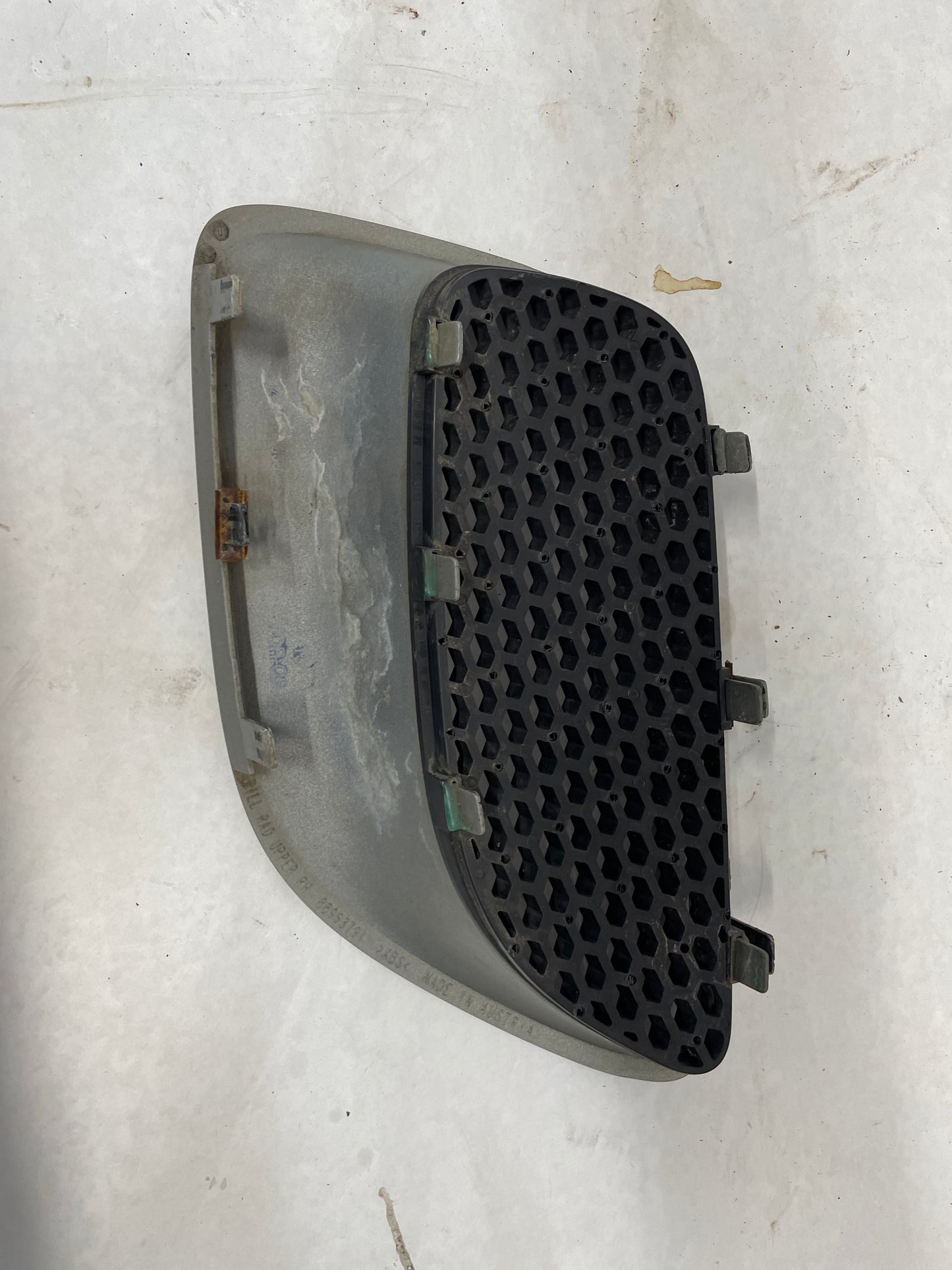 2006 Pontiac GTO SAP Front Bumper Grilles Grills OEM