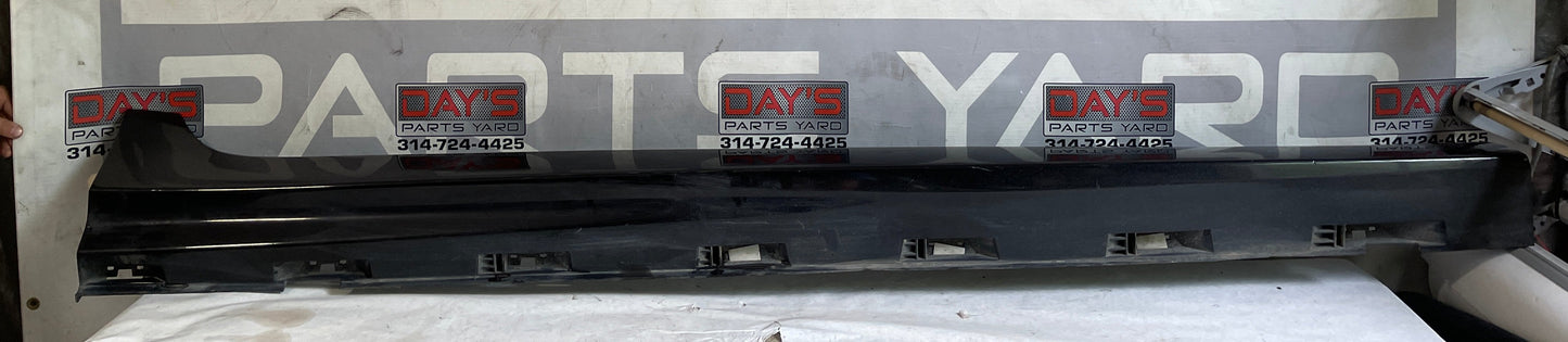 2016 Chevy SS Sedan RH Passenger Rocker Molding Panel Trim OEM - Day's Parts Yard