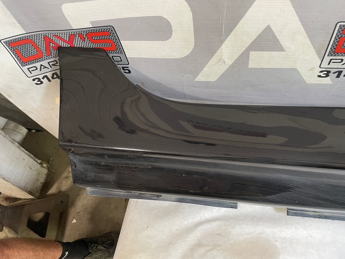 2016 Chevy SS Sedan RH Passenger Rocker Molding Panel Trim OEM - Day's Parts Yard